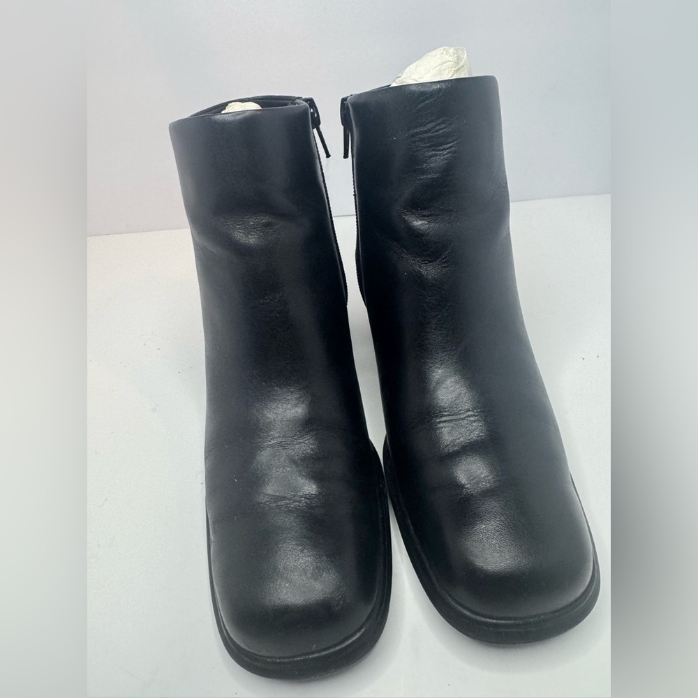Dressbarn Fairchild Black Leather Ankle Boots Size 6M